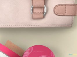 Free Top View Cosmetic Packaging Mockup