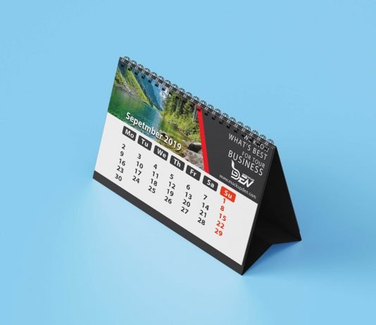 Free Elegant Desk Calendar Mockup | PSD Template