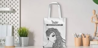 Free Sketch Print Canvas Bag Mockup