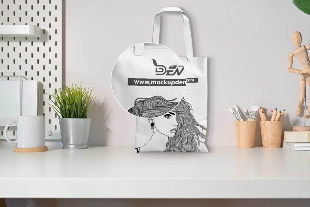 Free Sketch Print Canvas Bag Mockup