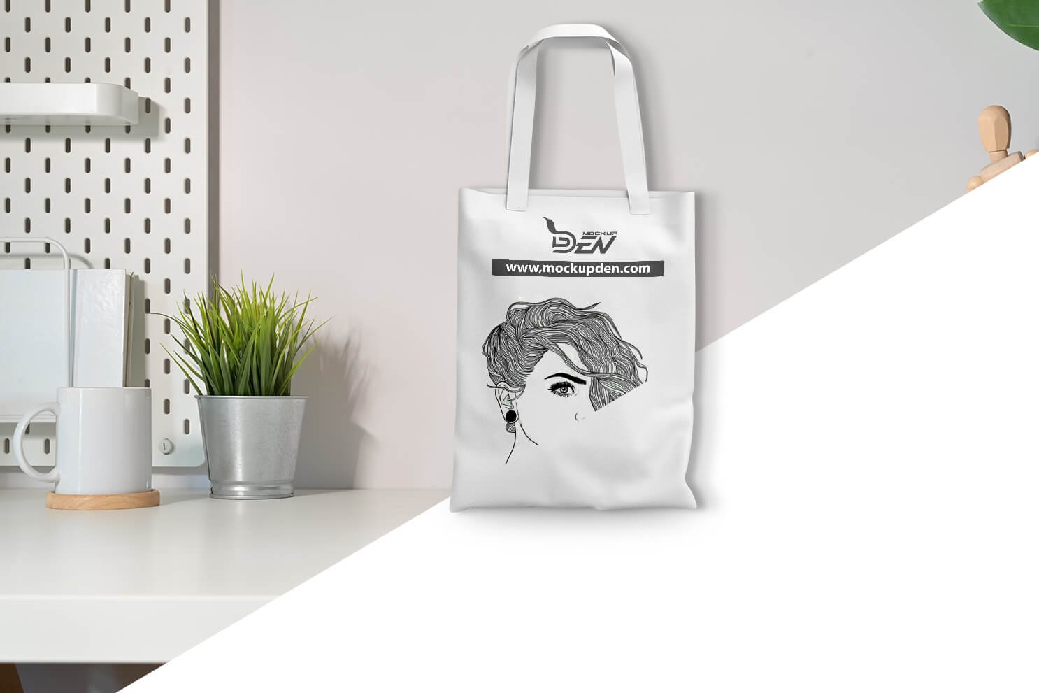 Free Sketch Print Canvas Bag Mockup