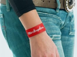 Free Paper Wrist Band Mockup PSD Template