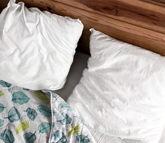 Free Fleece Blanket Mockup PSD Template