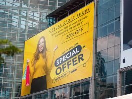 Free Hoarding Mockup PSD Template