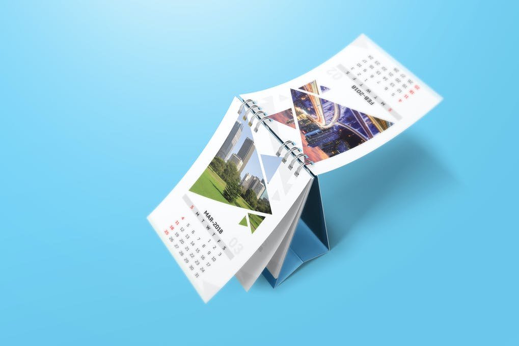 Download 41+ Free Photo Calendar Mockup PSD Templates 2020 Collection