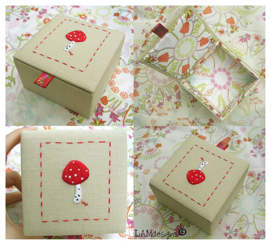 Floral Background Gift Box With 4 Different Scene