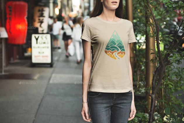 Download 17+ Trendy Free Urban T-Shirt Mockup PSD Template