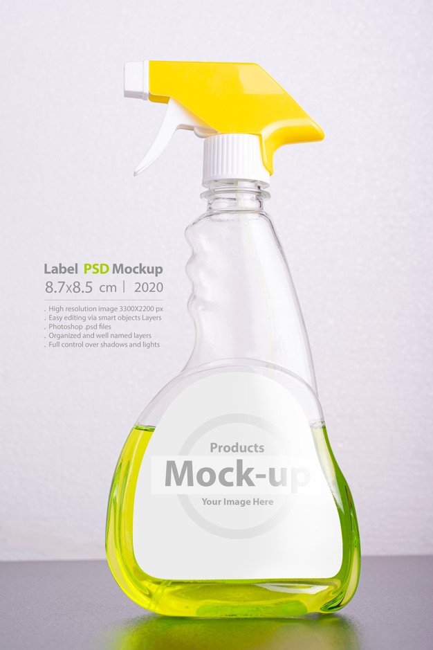 Cleaning liquid bottle mock up on gray Premium Psd