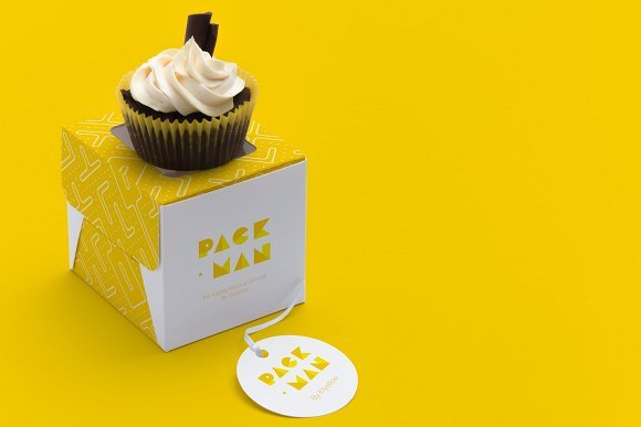 Small Cupcake with a box Mockup PSD