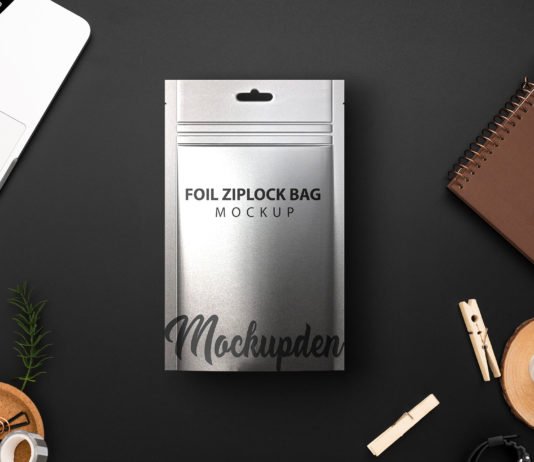 Free Foil Ziplock Bag MOckup PSD Template