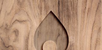 Free Wood Logo Mockup PSD Template