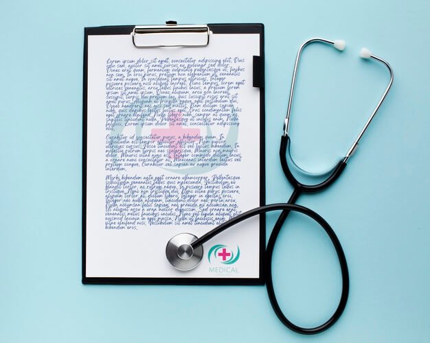 Medical clipboard with stethoscope Free Psd
