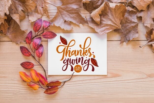 Thanksgiving mockup with greeting card Free Psd (1)