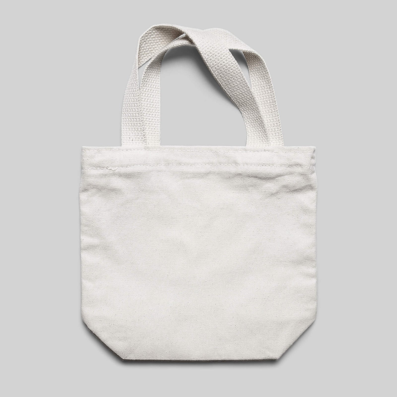 Blank Free Straw Bag Mockup PSD Template