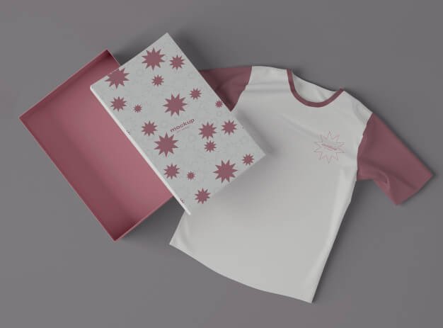 Top view of t-shirt with box mockup Premium Psd