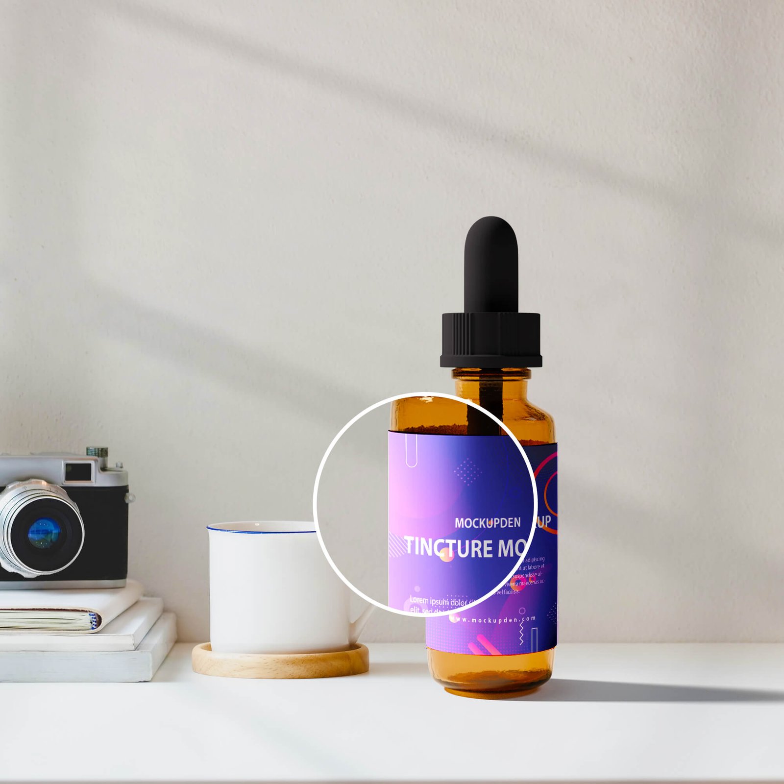 Close Up Of a Free Tincture Mockup PSD Template