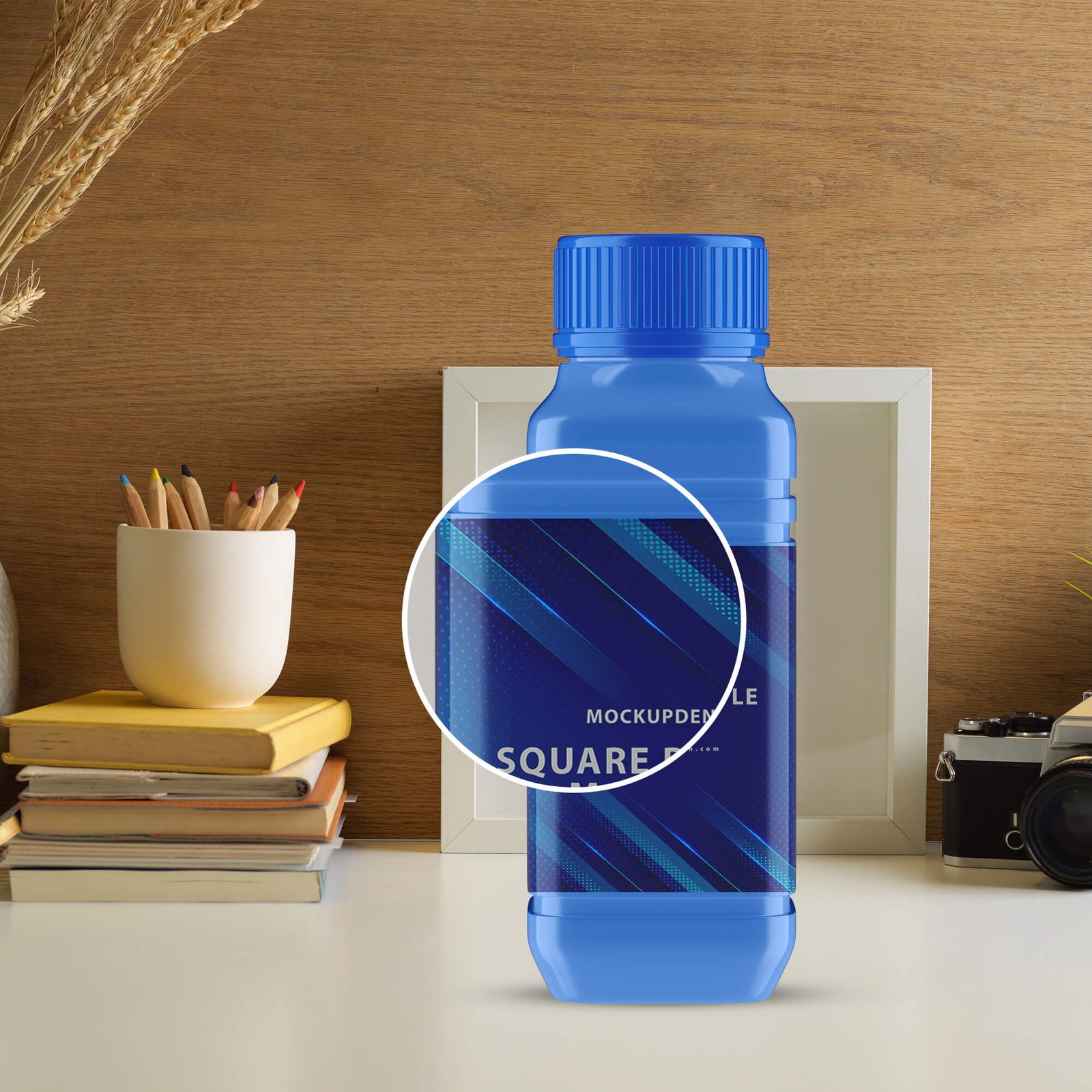 Close Up Of a Free Square Bottle Mockup PSD Template (2)