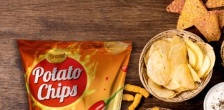 Free Chips Packaging Mockup PSD Template