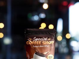 Free Coffee Packaging Mockup PSD Template (3)