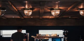 Free Coffee Shop Mockup PSD Template (1)