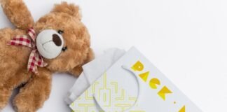 Shopping Bag Mockup 02