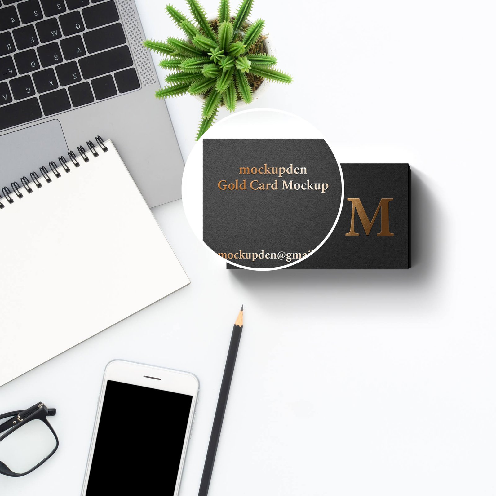 Close Up Of a Free Gold Card Mockup PSD Template