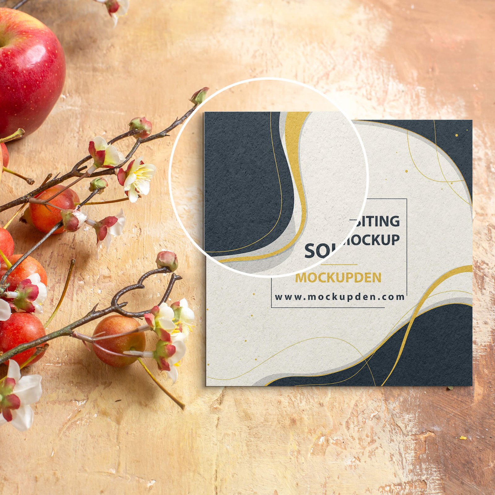 Close Up Of a Free Square Visiting Card Mockup PSD Template