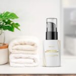 Free Pump Spray Bottle Mockup PSD Tmeplate