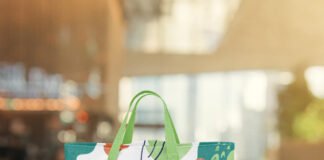 Free Non Woven Bag Mockup PSD Template