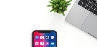 Free iPhone X Mockup PSD Template